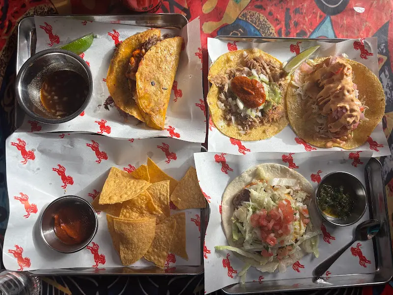 푸짐한 타코 한 상