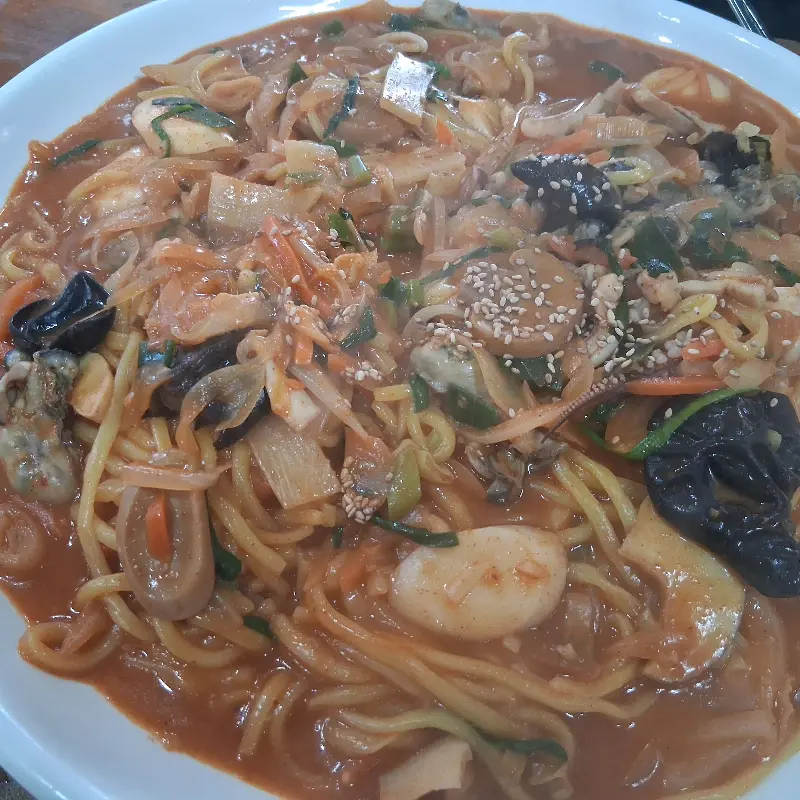 홍굴이해물짬뽕 쟁반짜장 확대