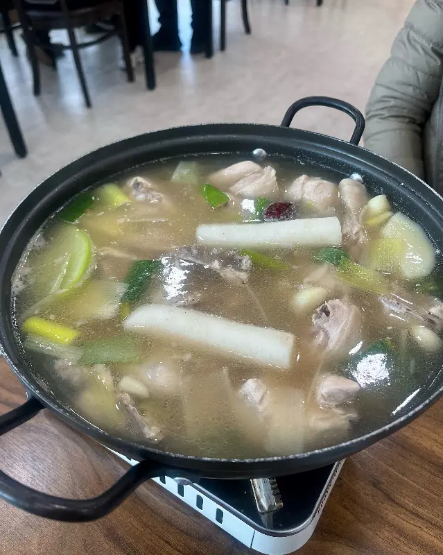 닭한마리 푸짐한 양