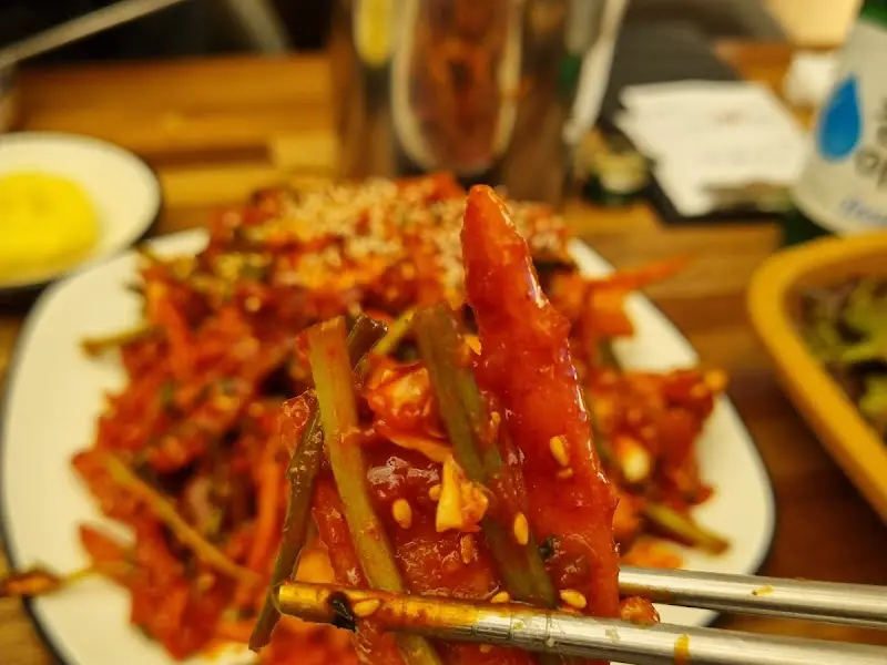 젓가락질을 멈출 수 없는 비주얼