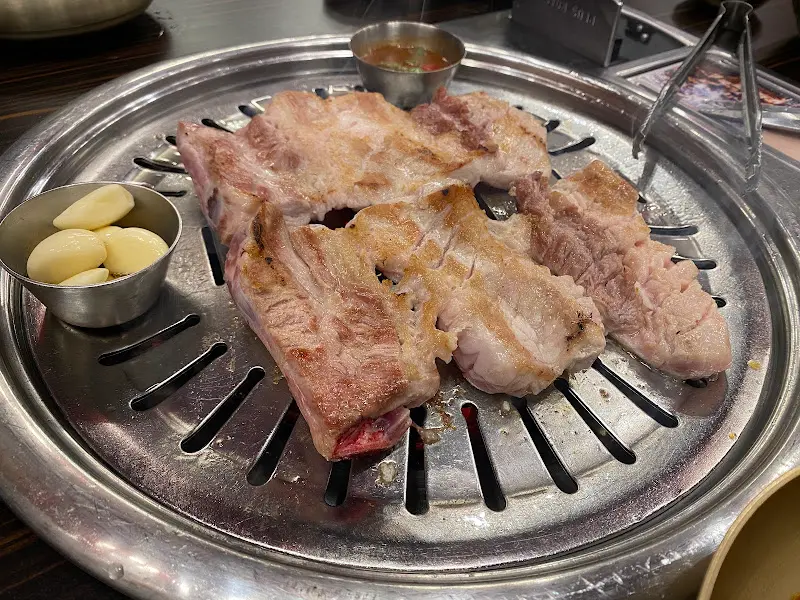 돼지 생갈비