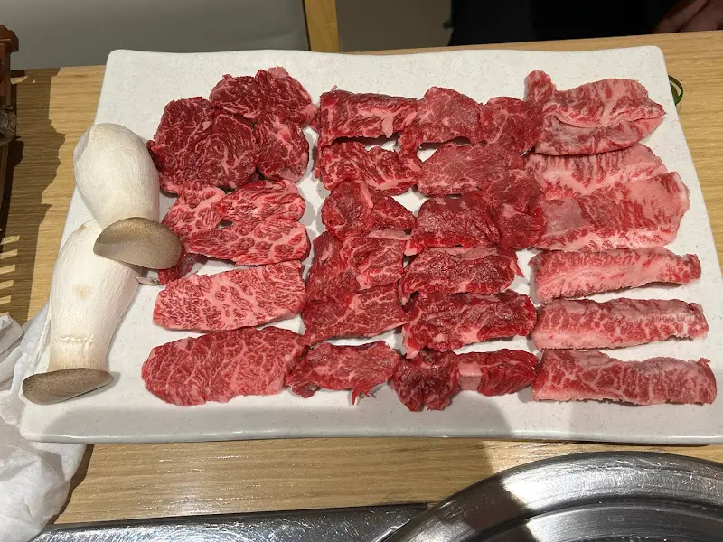 다양한 부위의 한우 모듬