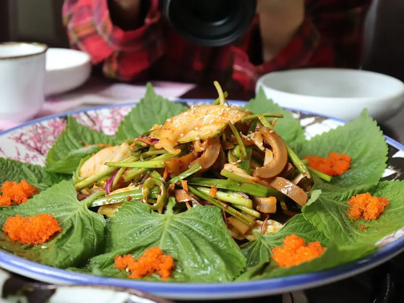 해산물 곁들임 요리