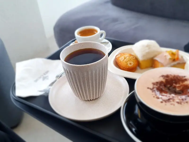 카페라떼와 디저트