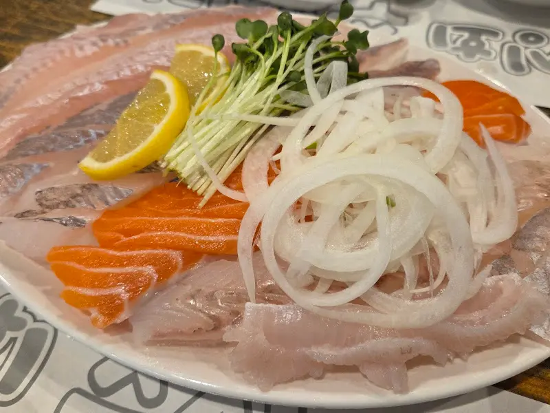 싱싱함이 살아있는 모듬회