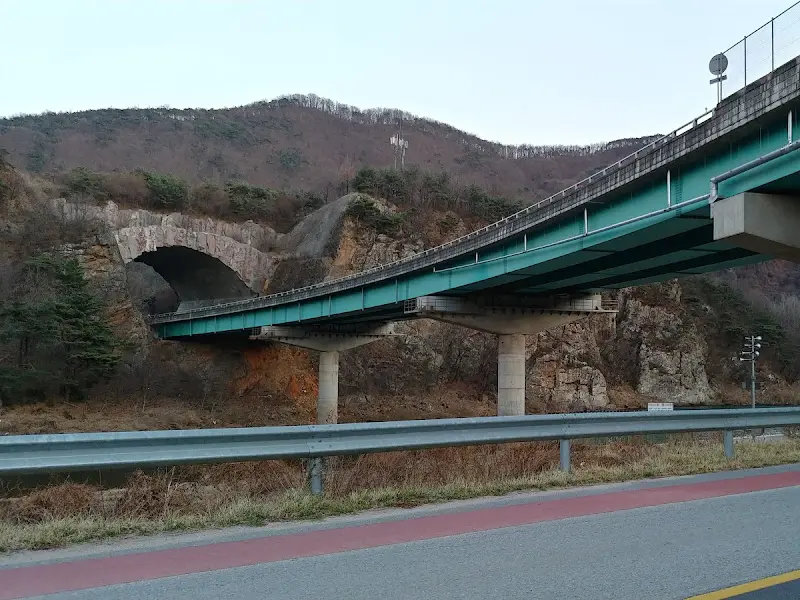 초곡관 근처 다리