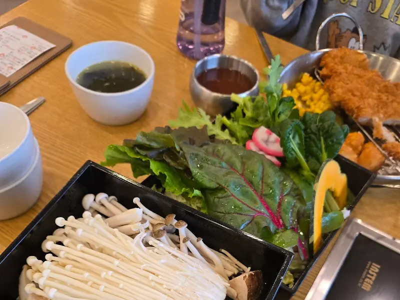 샤브샤브에 넣어 먹을 다양한 채소