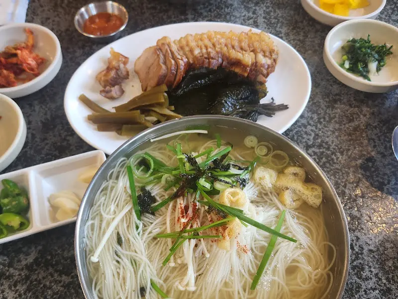 멸치국수 정식 한 상 차림