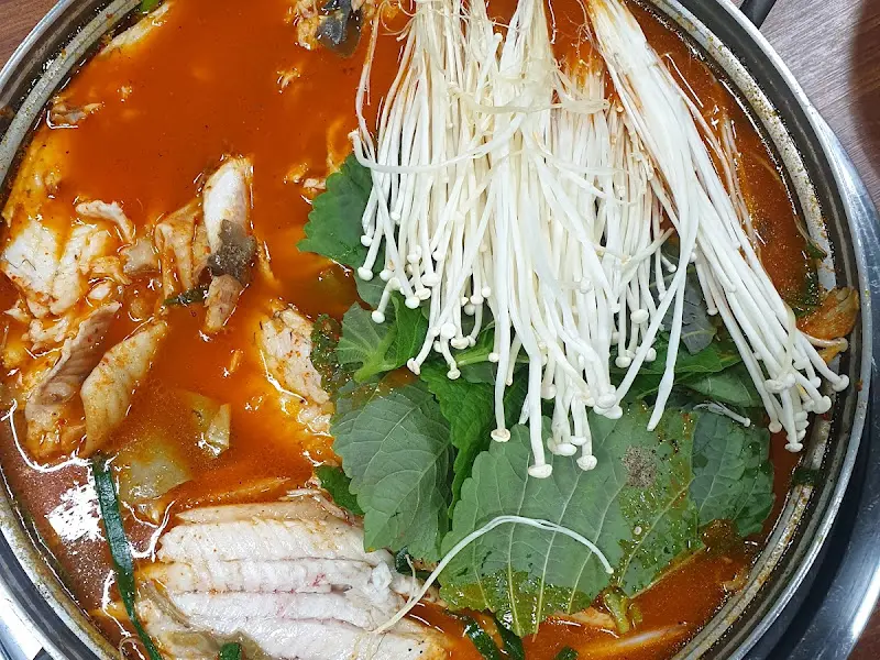 메기 살과 깻잎