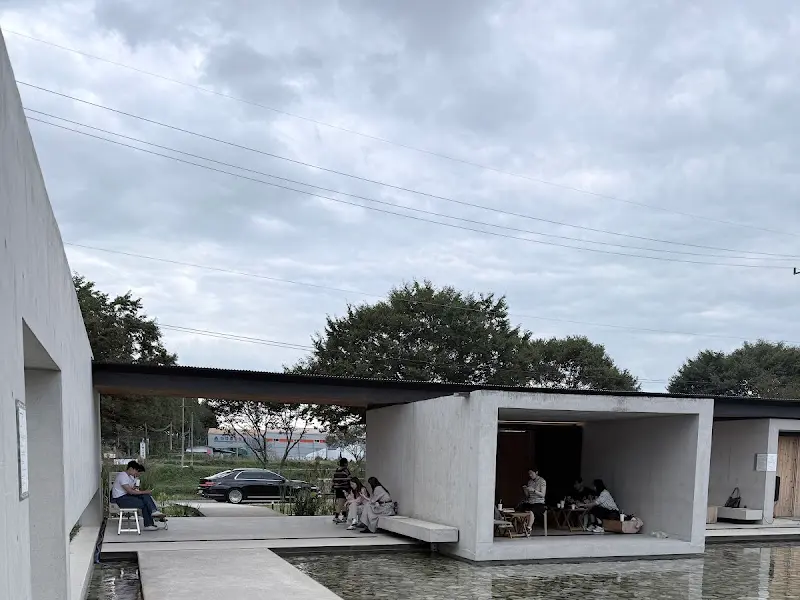 미네랄 하우스 외부 공간