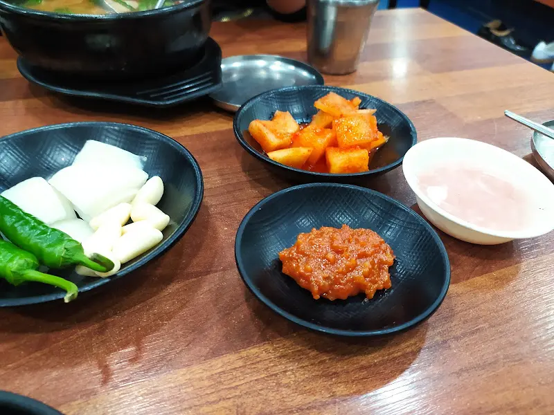 마산식당 기본 반찬