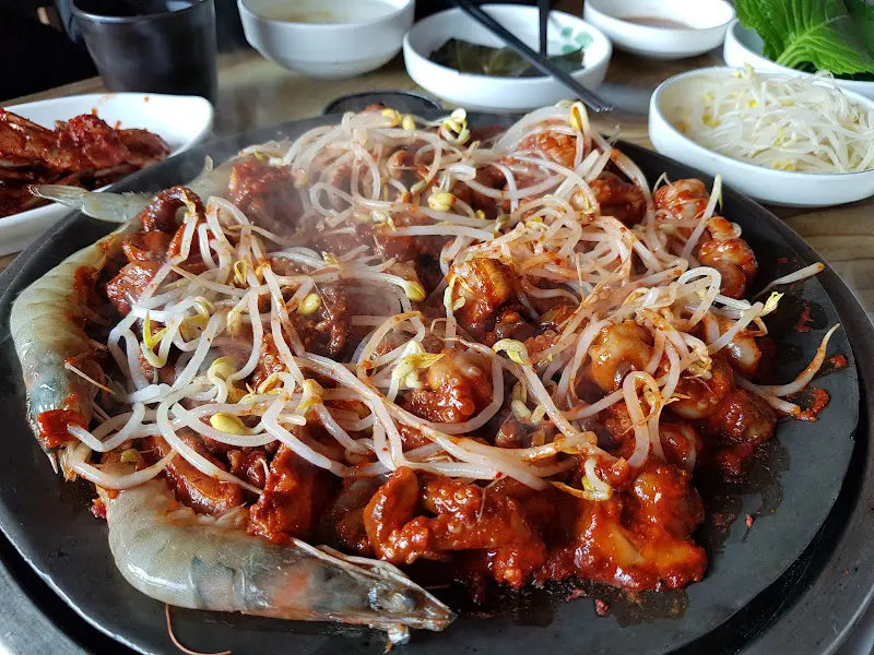 쭈꾸미 볶음과 새우