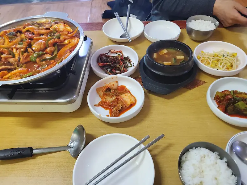 푸짐한 쭈꾸미 한 상