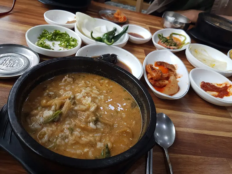 짱뚱어탕과 반찬