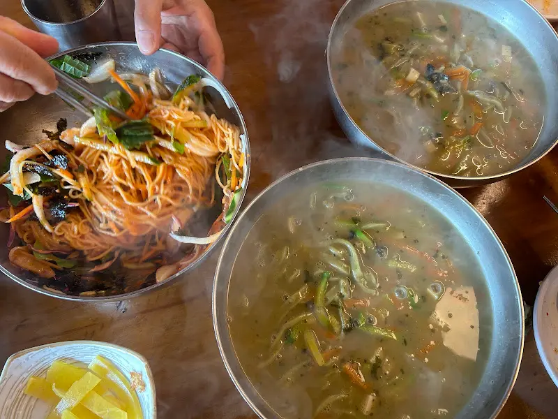 오름나그네 음식 전체샷