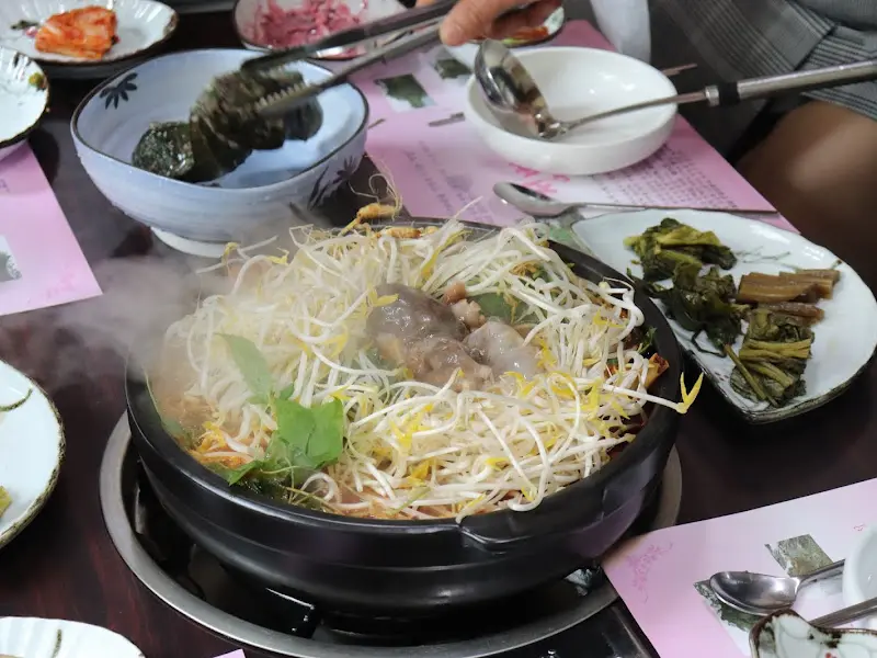 다양한 밑반찬들