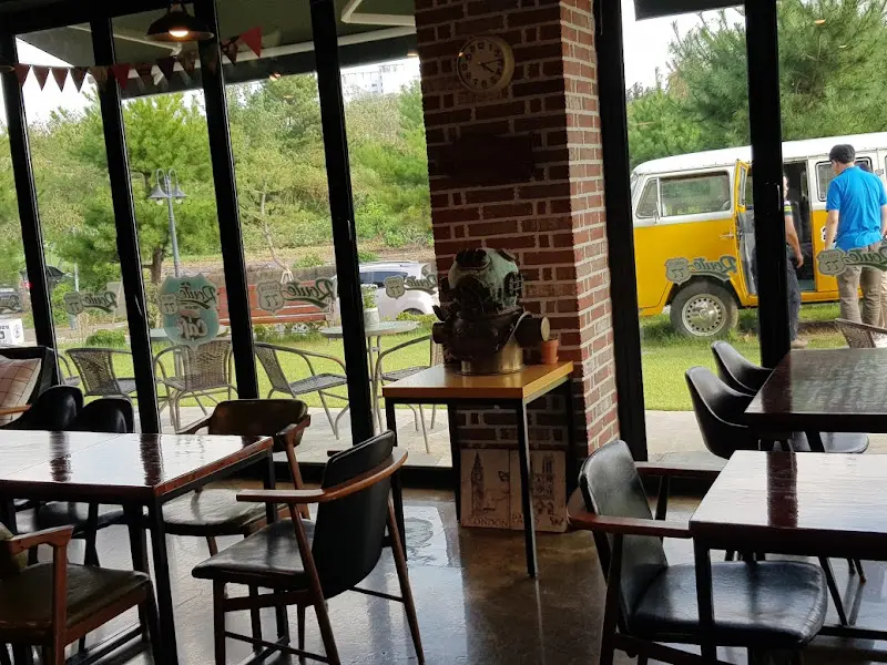 카페 내부 모습