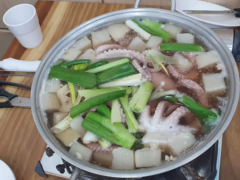 연포탕 속 낙지