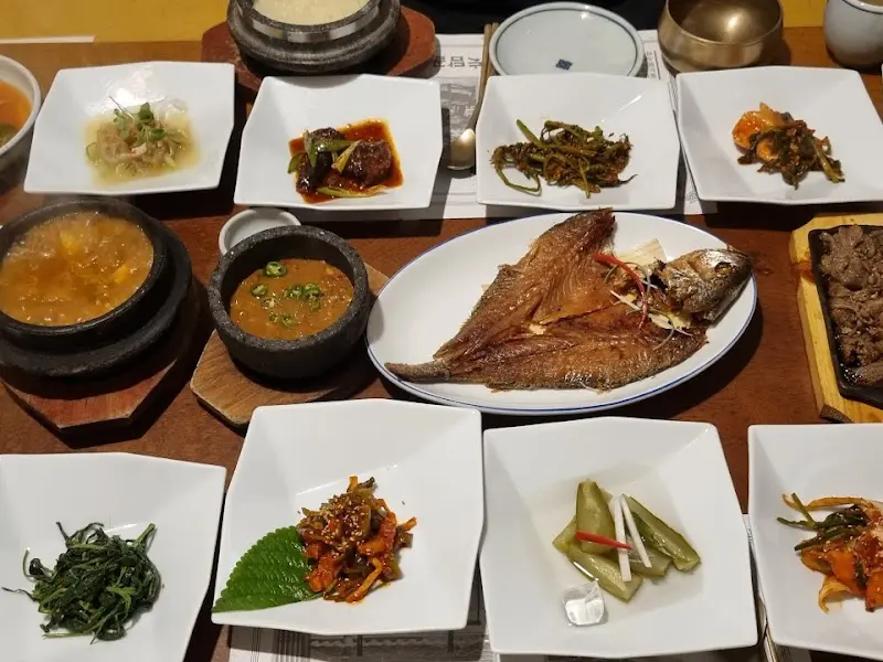 정갈하게 차려진 한 상 차림