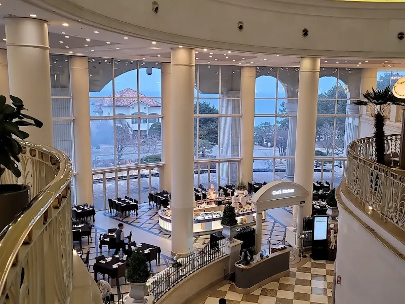 레스토랑 내부 전경