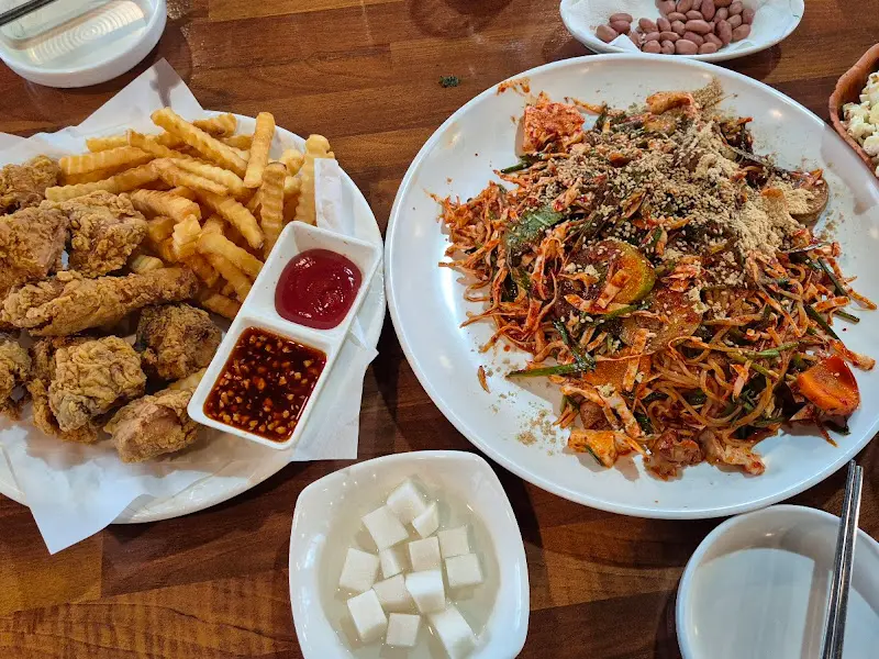 한상 가득 차려진 A세트