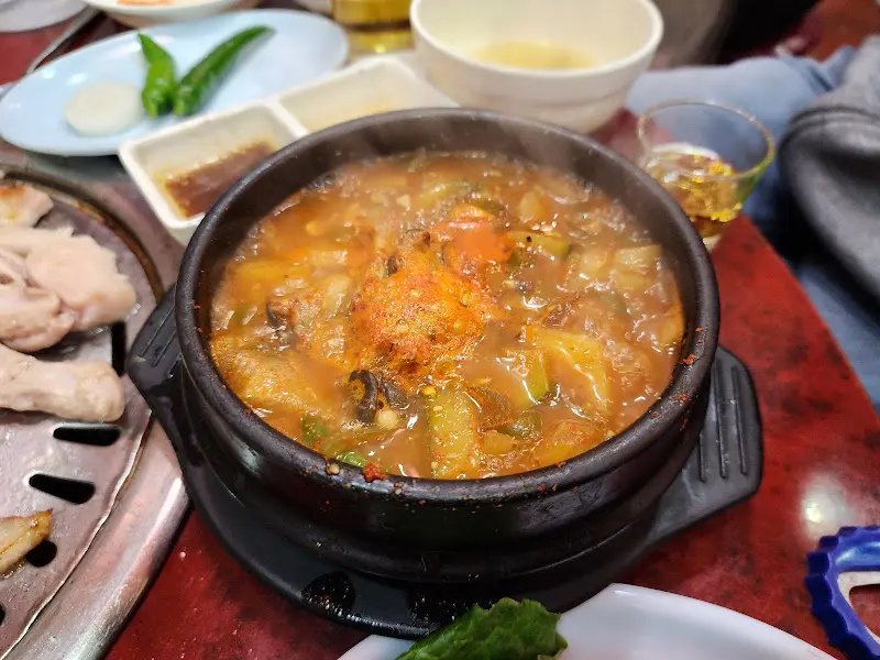깊고 진한 맛이 일품인 된장찌개