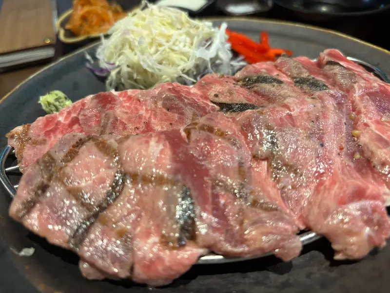 곁들여 먹는 반찬들