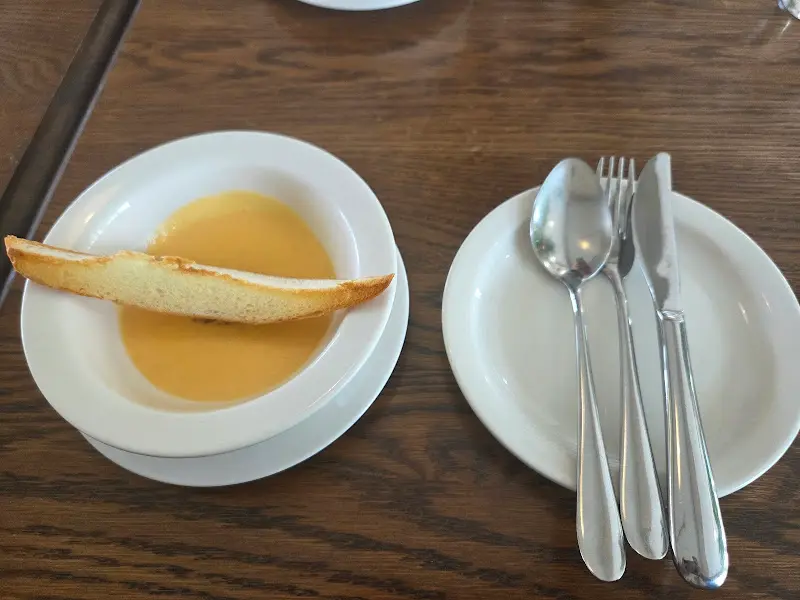 당근 스프와 식기