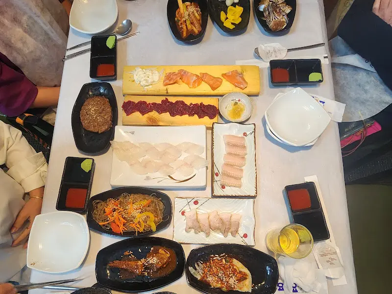 상다리 부러지게 차려진 한 상 차림