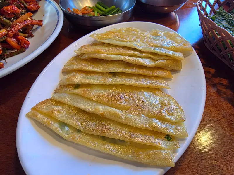 푸른회식당의 납작 만두