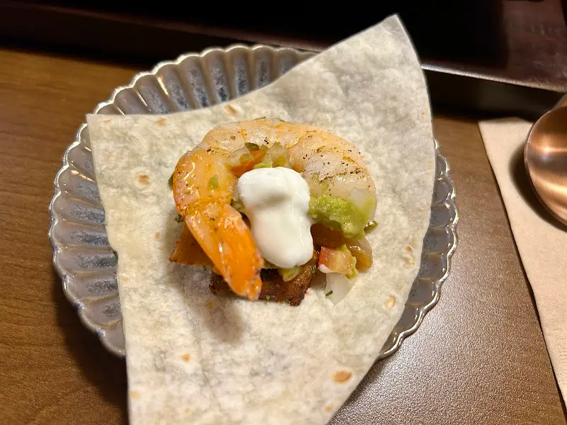 또띠아에 싸 먹는 타코