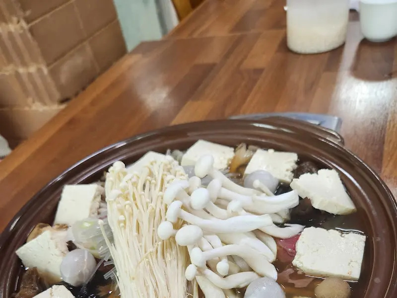 두부 버섯 전골 재료