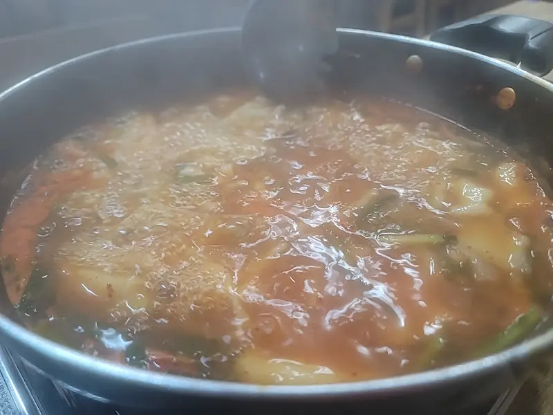 얼큰 칼국수