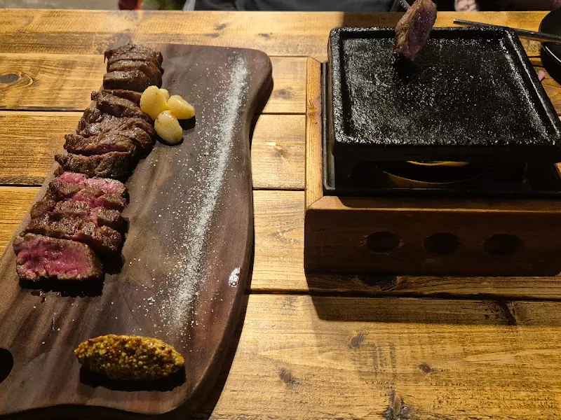 스테이크와 미니 화로