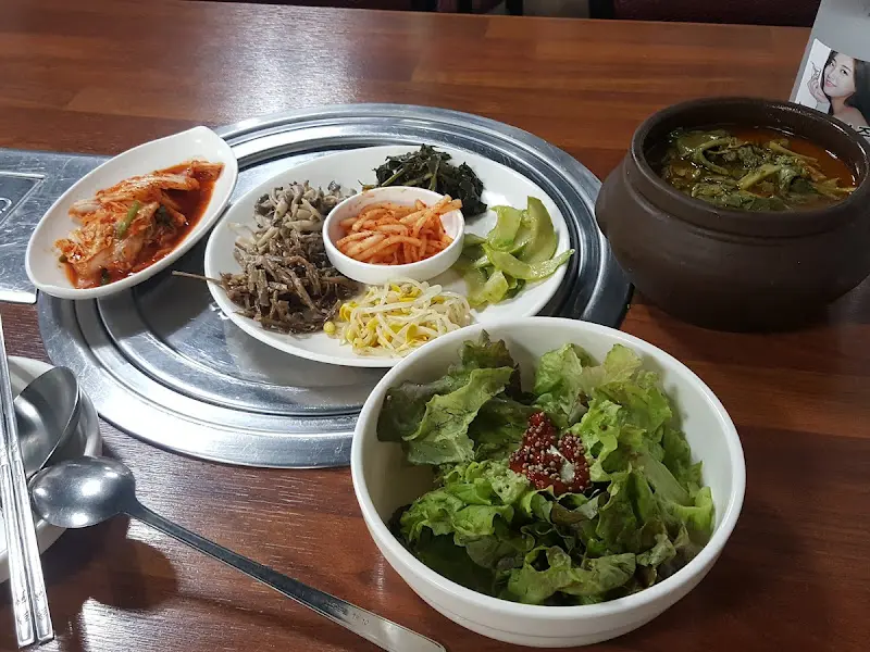 보리밥 한 상 차림