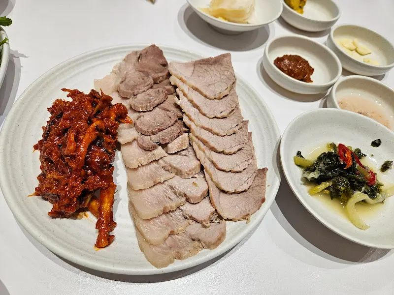 다양한 곁들임 메뉴