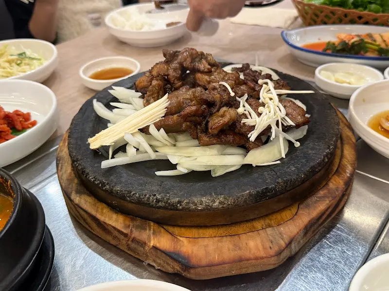석갈비와 밑반찬