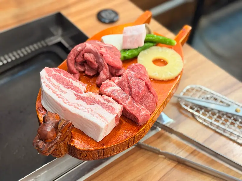 고기 한 상 차림