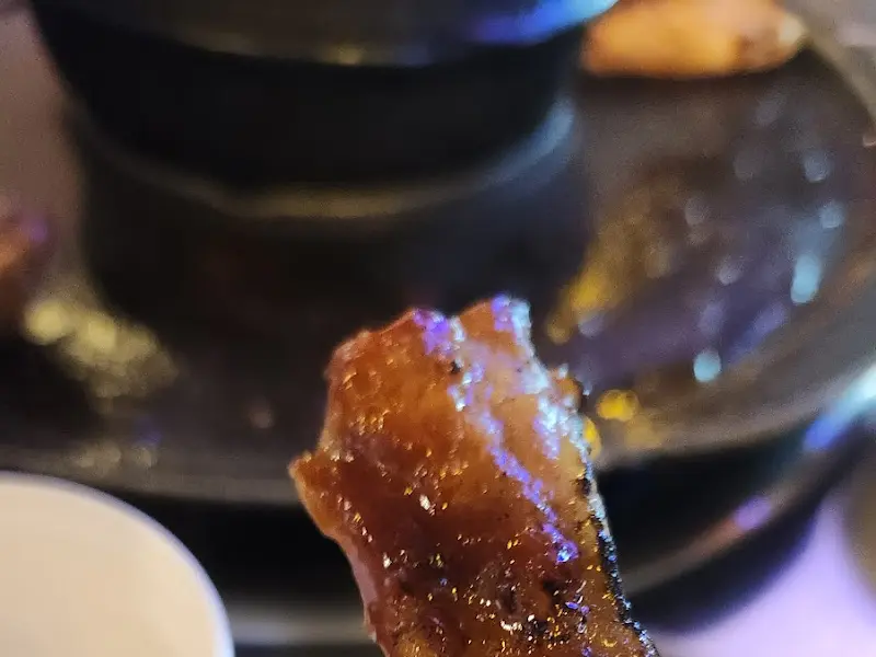 윤기가 흐르는 매운 양념