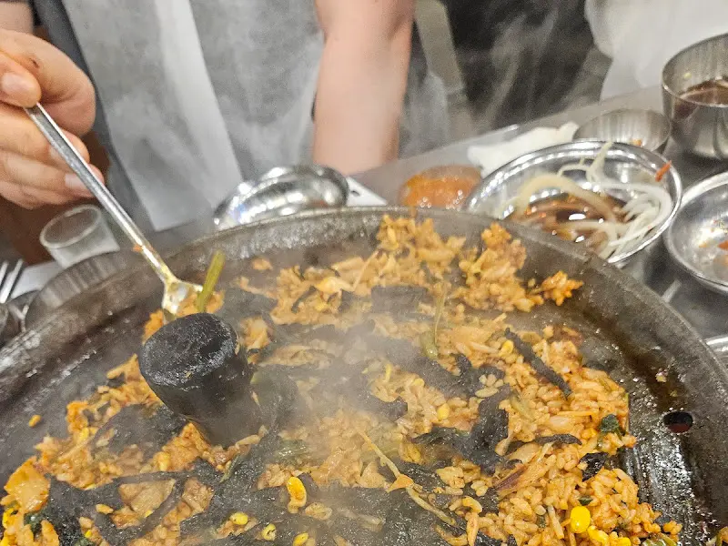 솥뚜껑 볶음밥