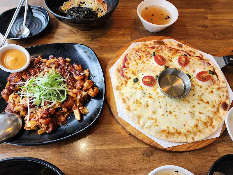 쭈꾸미와 피자 근접 샷