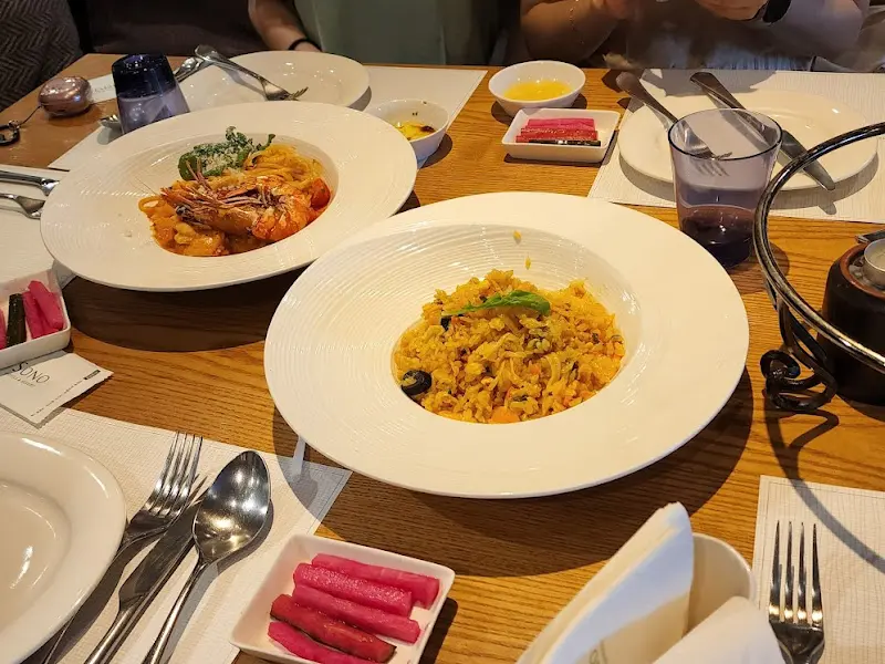 토마토 파스타와 필라프