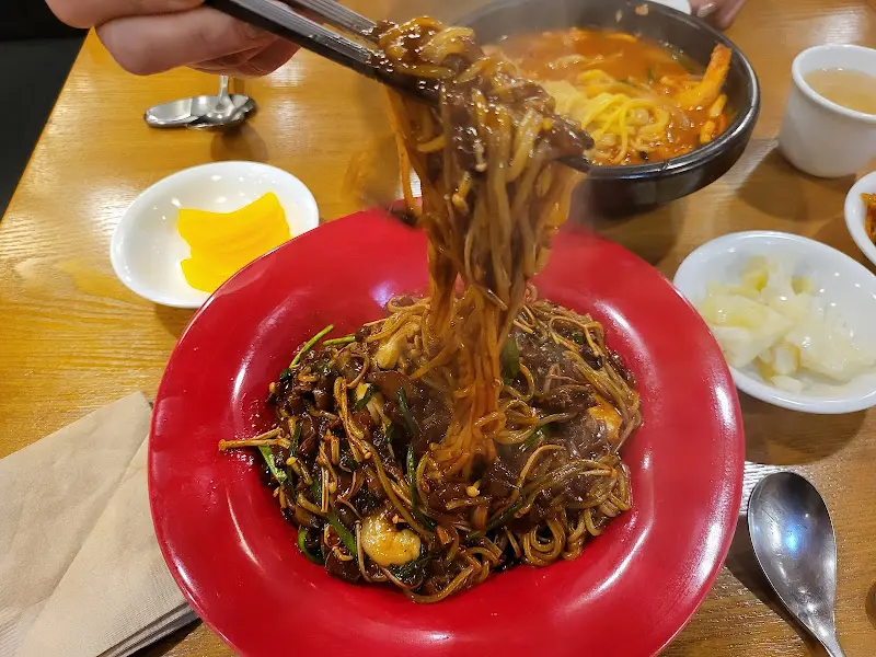 메이탄 짜장면 면발