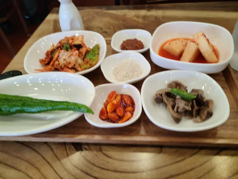 청송약수삼계탕 밑반찬