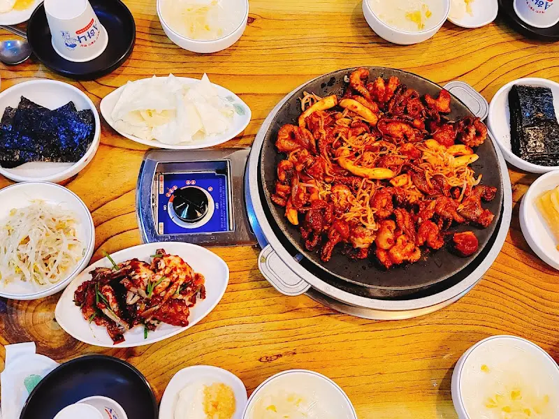 쭈꾸미 볶음 한상차림