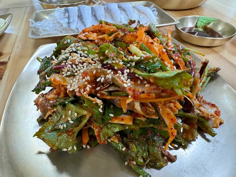 밴댕이 무침과 밴댕이 회