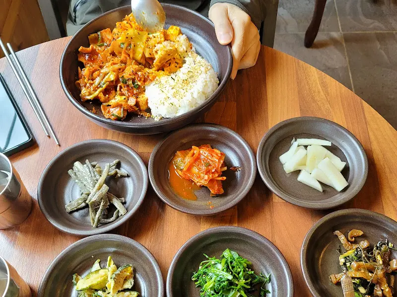 두부 제육 덮밥