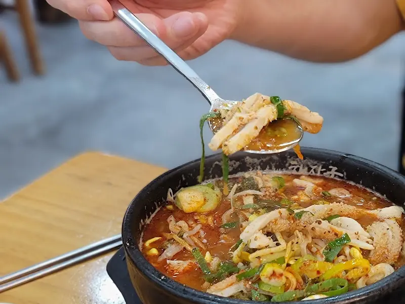 내장탕 속 푸짐한 건더기