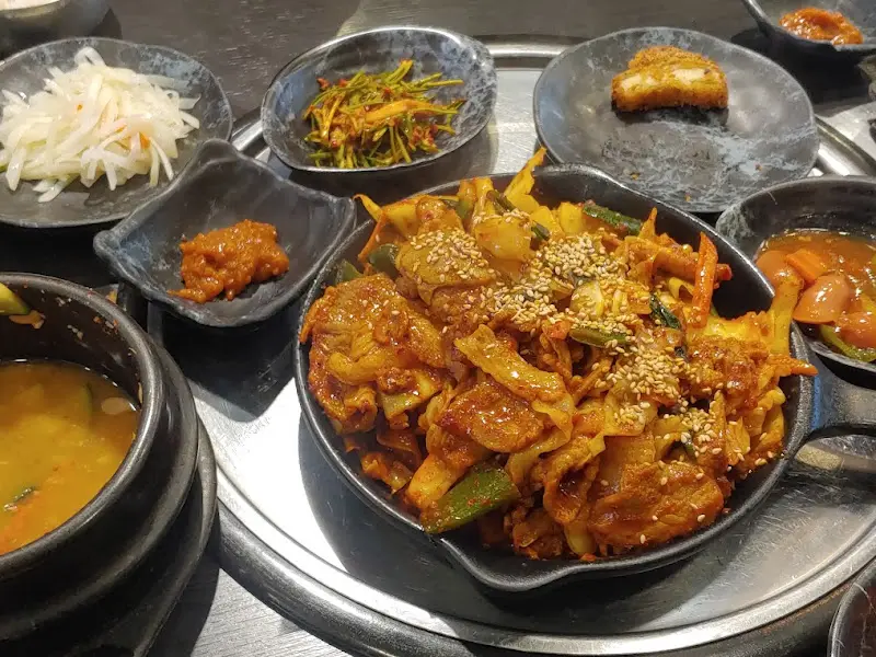 다채로운 밑반찬