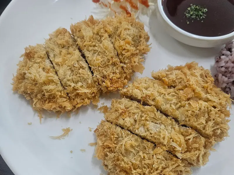 두툼한 수제 돈가스